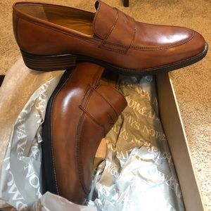 9.5 Men’s Johnston & Murphy Brown Dress Shoes